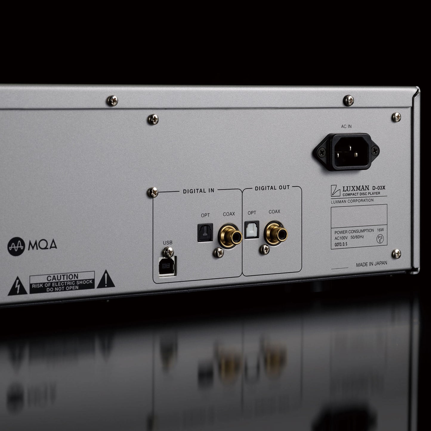 Luxman D-03X CD Player