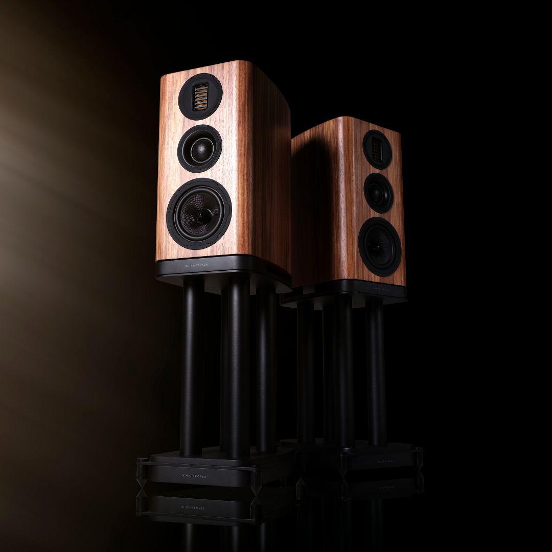 Wharfedale Evo 5.2 Bookshelf Speakers (with stands)