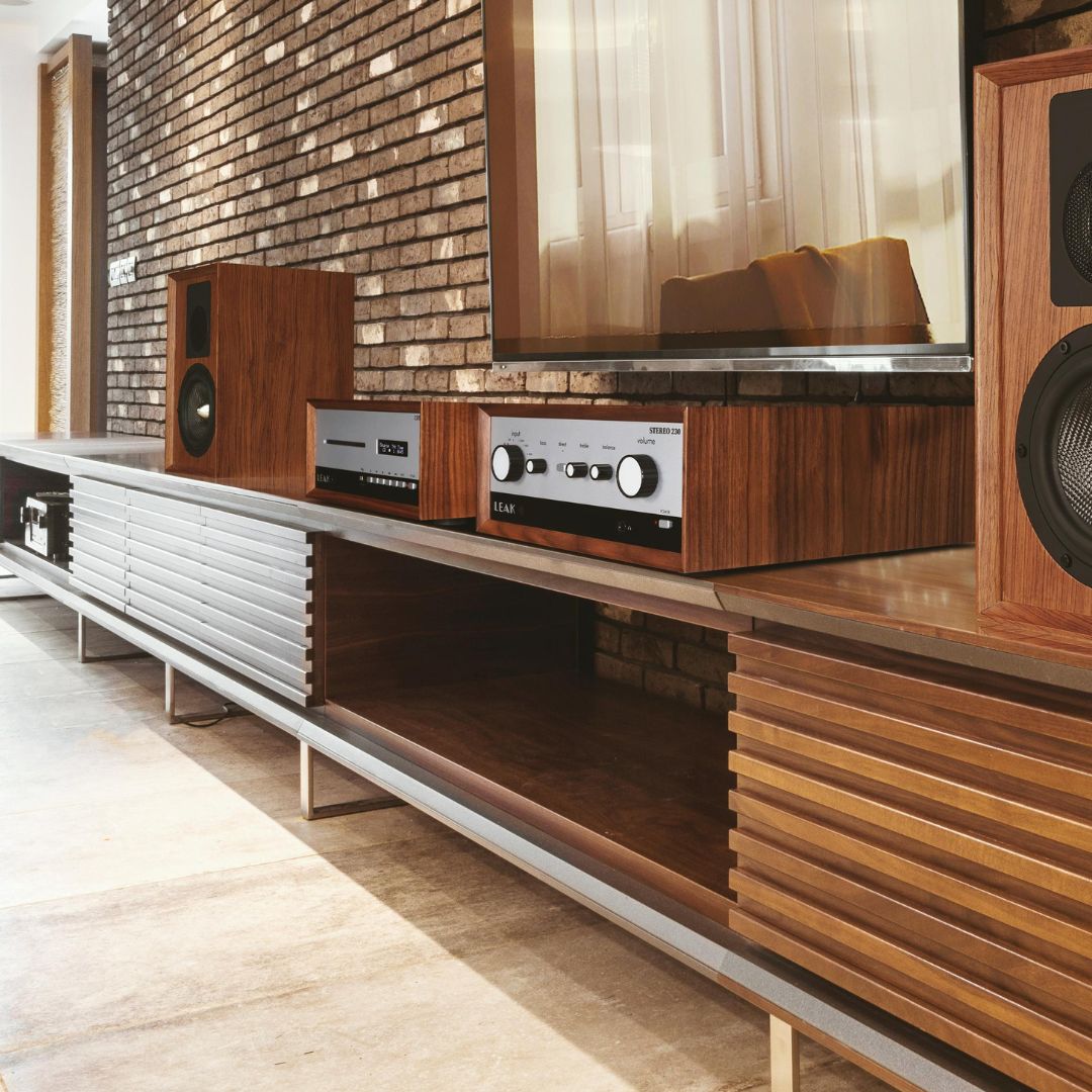 LEAK Stereo 230 Integrated Amplifier