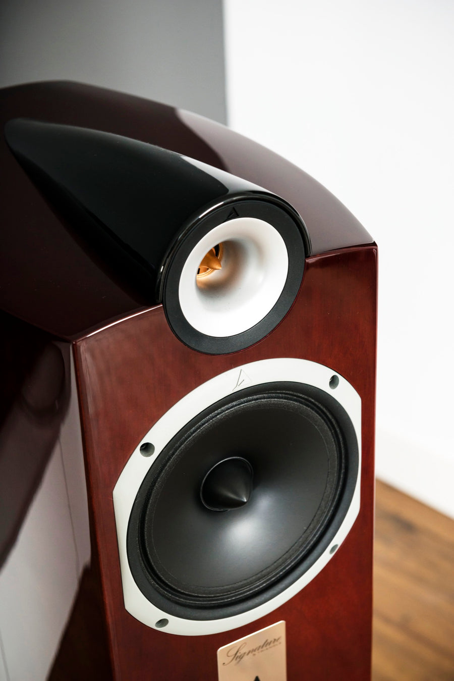 LUXURY WOODWORK